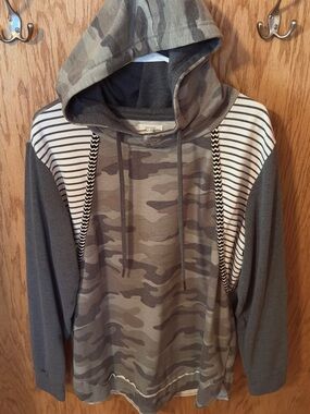 Maurices Heather Gray Pullover Hoodie